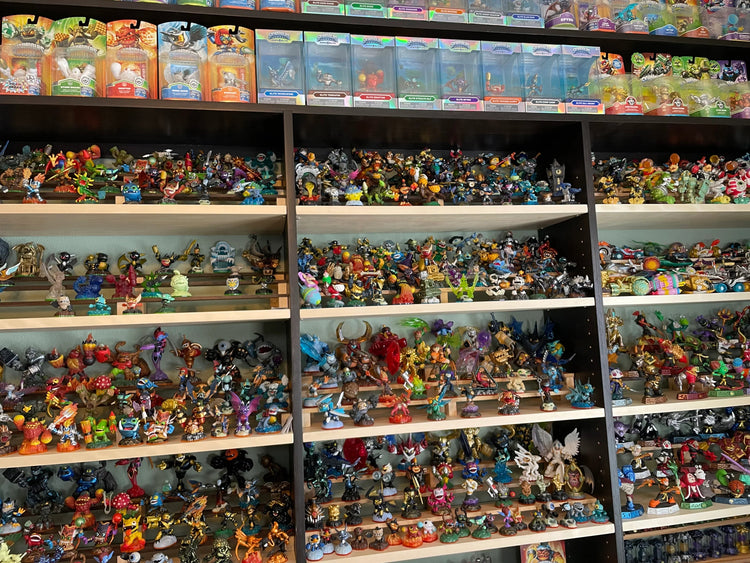 Figures - Prime 151 Collectibles