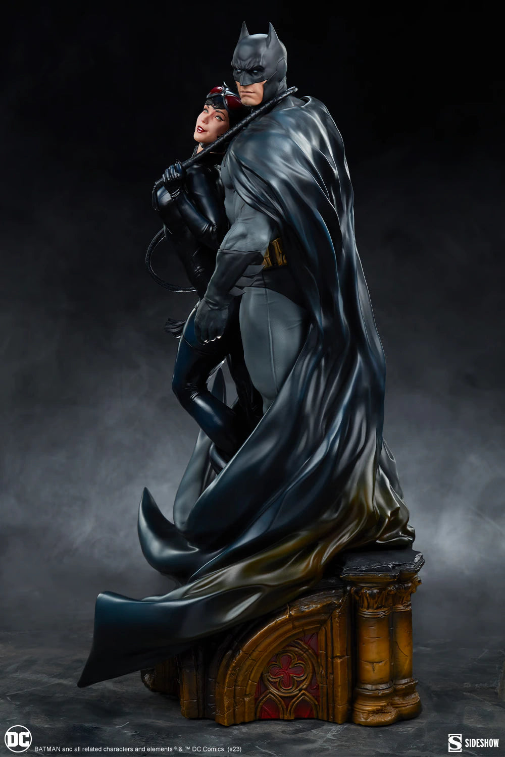 Batman and Catwoman – DC Comics Premium Polystone Statue Diorama by Sideshow - Prime 151 Collectibles