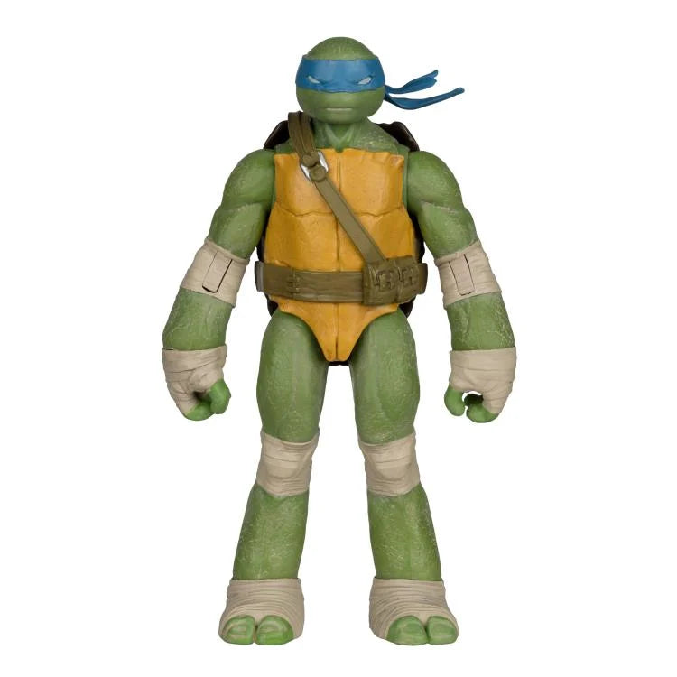 McFarlane TMNT Page Punchers Leonardo 5-Inch Figure with Comic