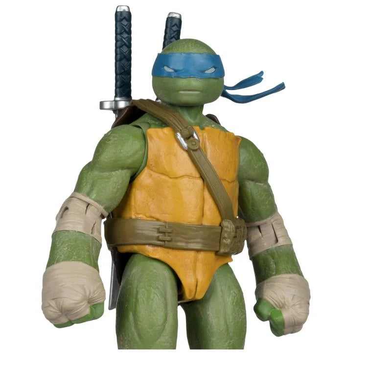 McFarlane TMNT Page Punchers Leonardo 5-Inch Figure with Comic